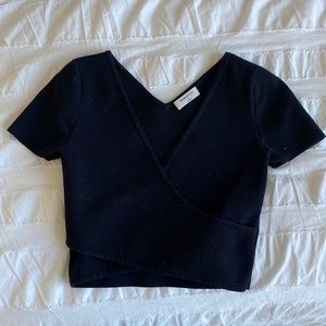 Aritzia - Babaton wrap crop top